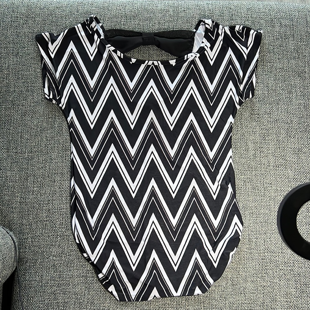 Free Kisses | Black and White Short Sleeve Blouse with Bow Detail | Size L